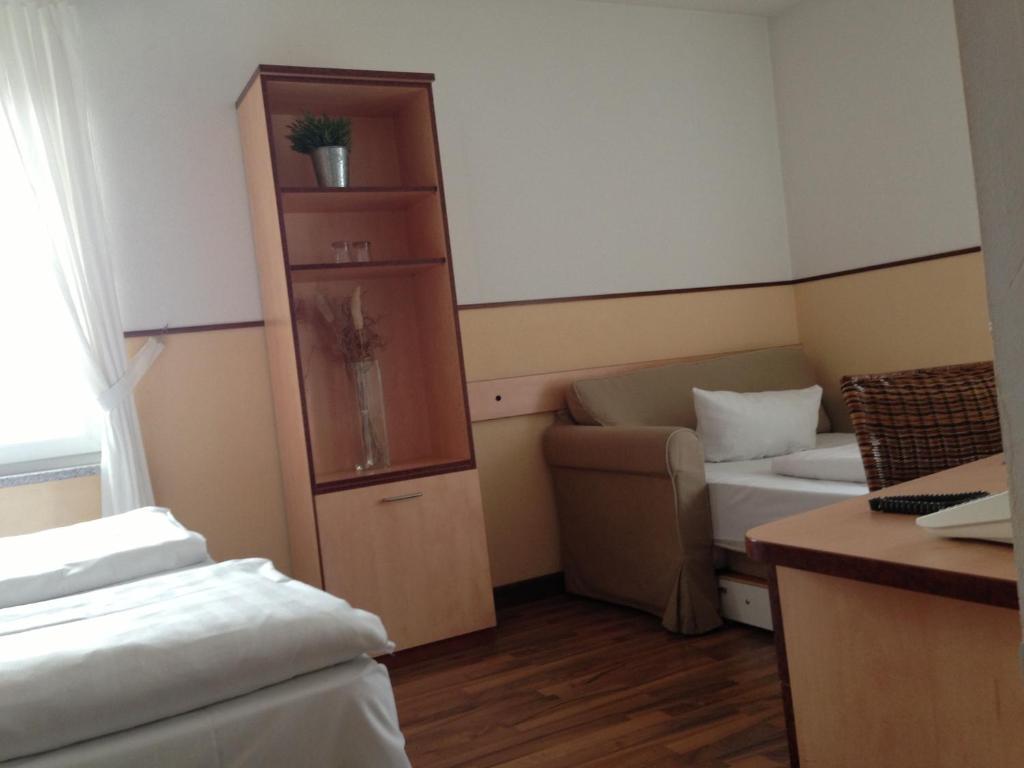 Regentpark Hotel Munich Airport Hallbergmoos Rum bild